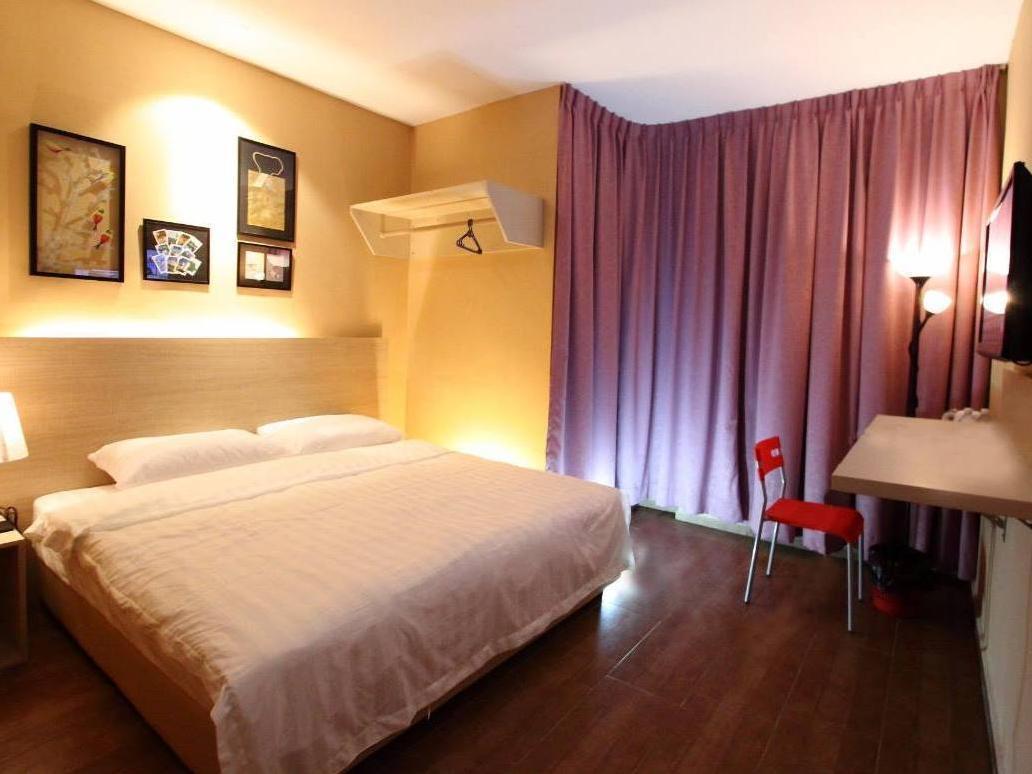 91 Street Boutique Inn Мири Экстерьер фото